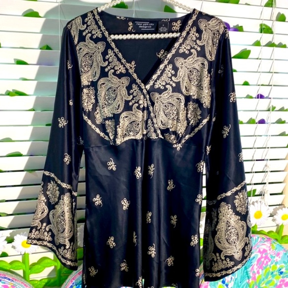 New York City Design fancy black and cream silk top